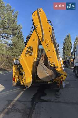 Экскаватор погрузчик JCB 3CX 2007 в Стоянке