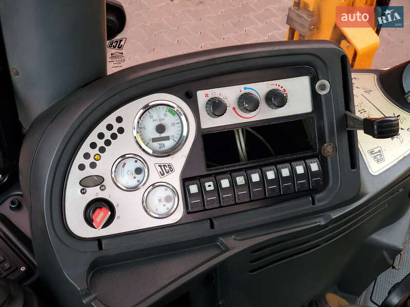 Екскаватор навантажувач JCB 3CX 2008 в Рівному