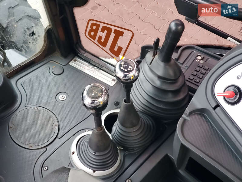 Екскаватор навантажувач JCB 3CX 2008 в Рівному