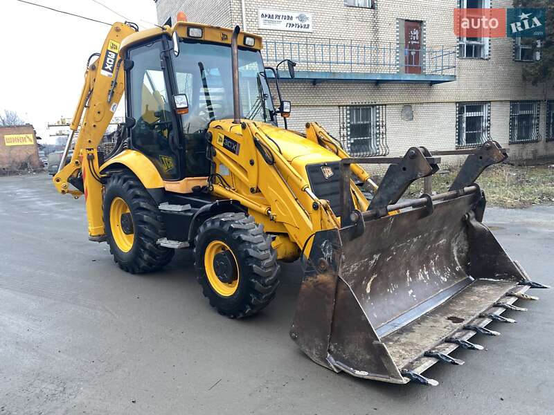 Екскаватор навантажувач JCB 3CX 2004 в 