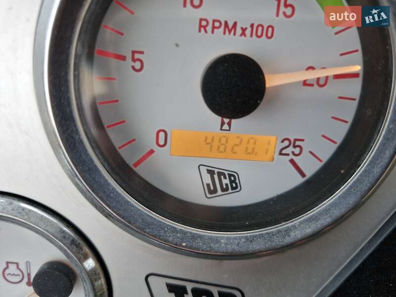 Экскаватор погрузчик JCB 3CX 2005 в Черновцах
