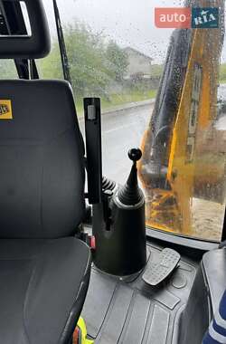 Экскаватор погрузчик JCB 3CX 2020 в 