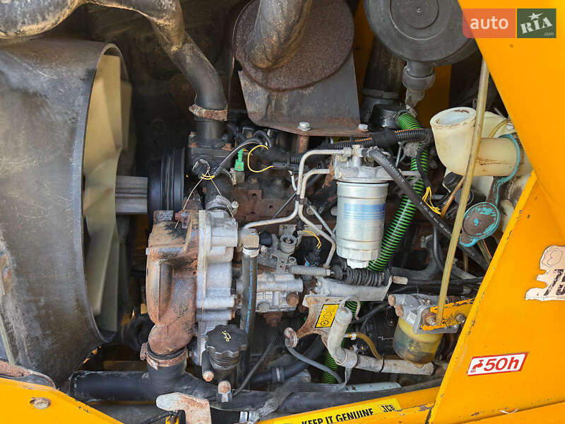 Екскаватор навантажувач JCB 3CX 2001 в Києві