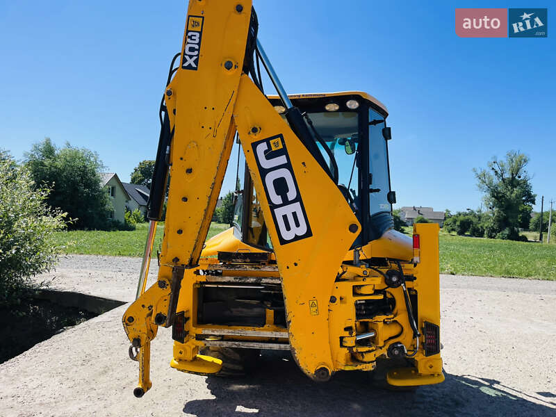 Экскаватор погрузчик JCB 3CX 2010 в Черновцах
