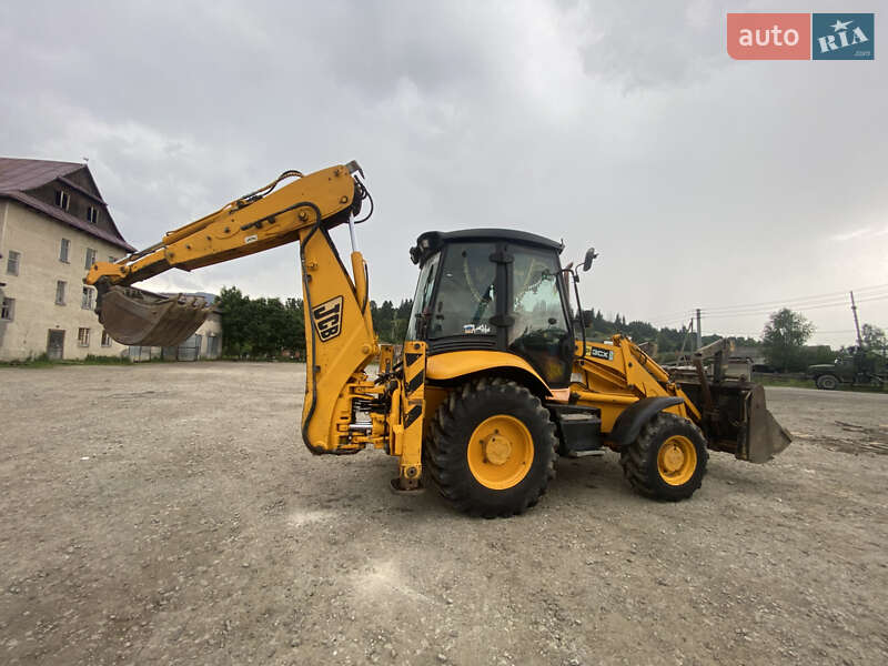 Екскаватор навантажувач JCB 3CX 2004 в Ворохті