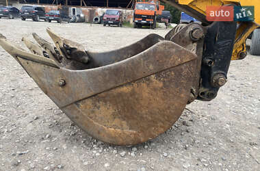 Экскаватор погрузчик JCB 3CX 2004 в 
