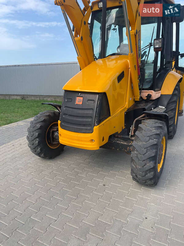 Экскаватор погрузчик JCB 3CX 2006 в Черновцах