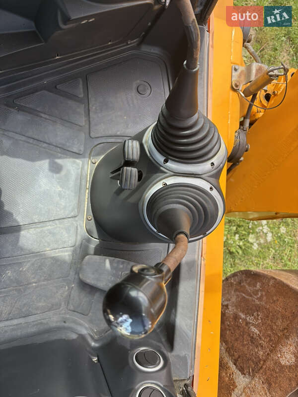 Экскаватор погрузчик JCB 3CX 2007 в Львове