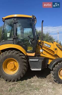 Экскаватор погрузчик JCB 3CX 2005 в 