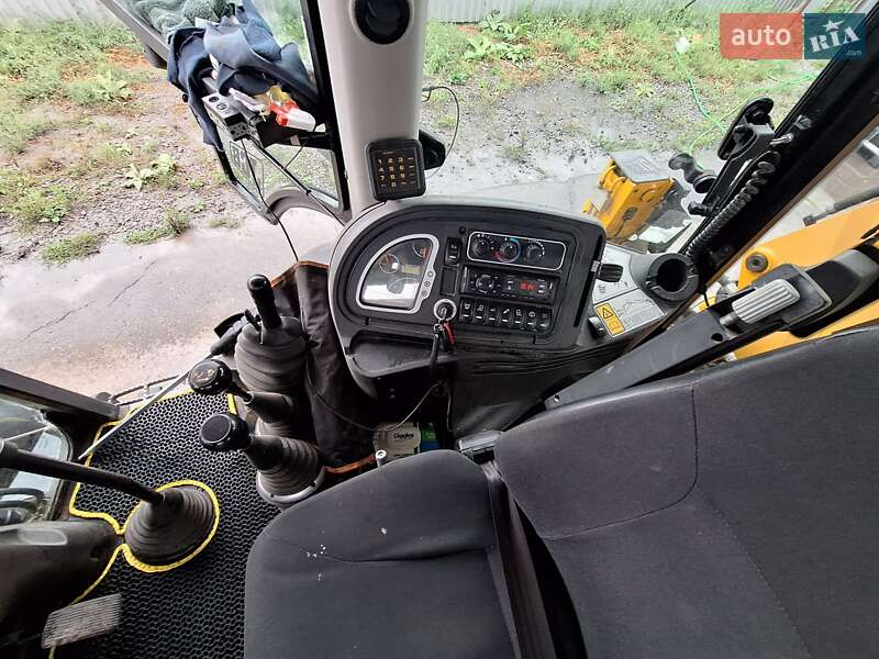 Екскаватор навантажувач JCB 3CX 2017 в Білій Церкві
