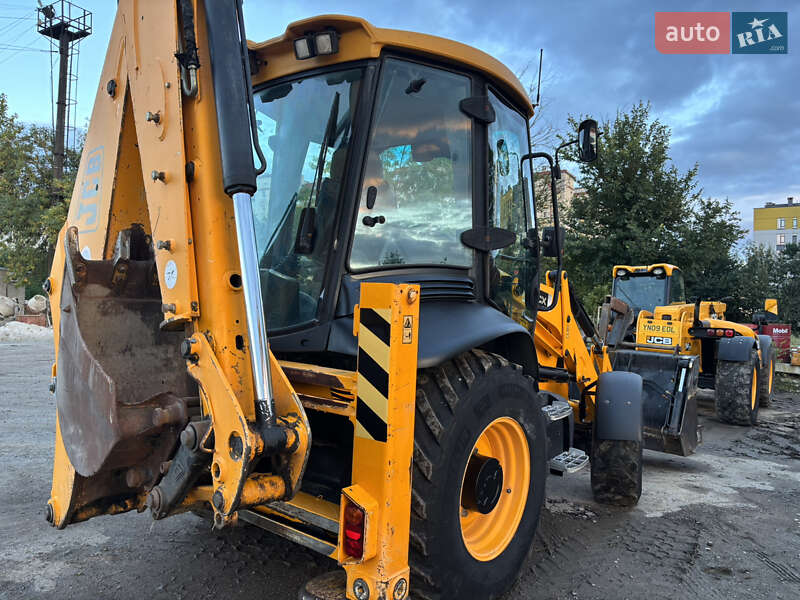 Экскаватор погрузчик JCB 3CX 2010 в Львове