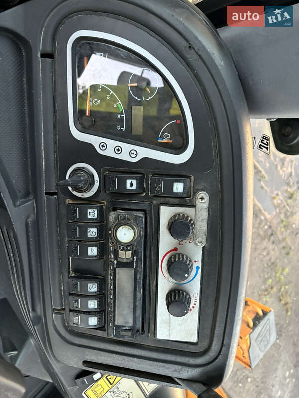 Экскаватор погрузчик JCB 3CX 2010 в Львове