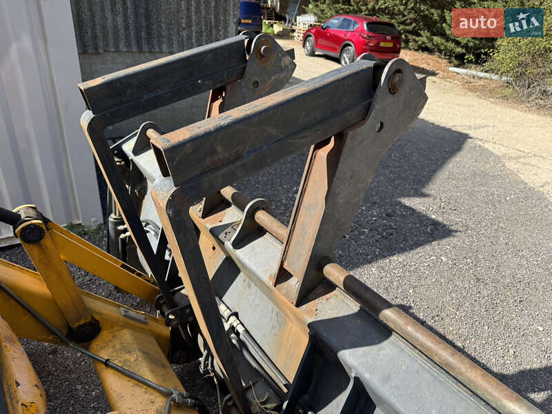 Екскаватор навантажувач JCB 3CX 2016 в Києві