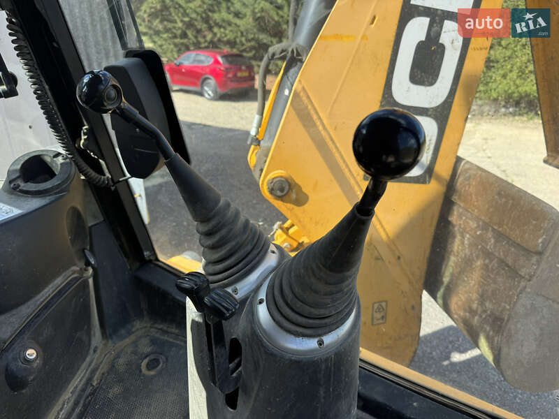 Екскаватор навантажувач JCB 3CX 2016 в Києві