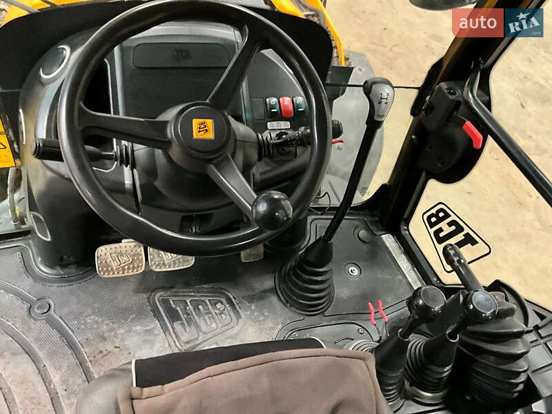 Екскаватор навантажувач JCB 3CX 2019 в Дубні