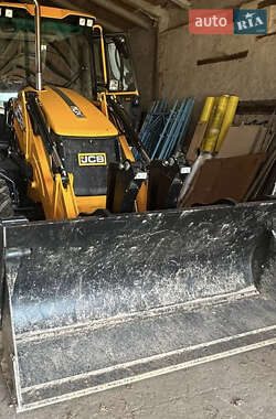 Экскаватор погрузчик JCB 3CX 2022 в Черновцах