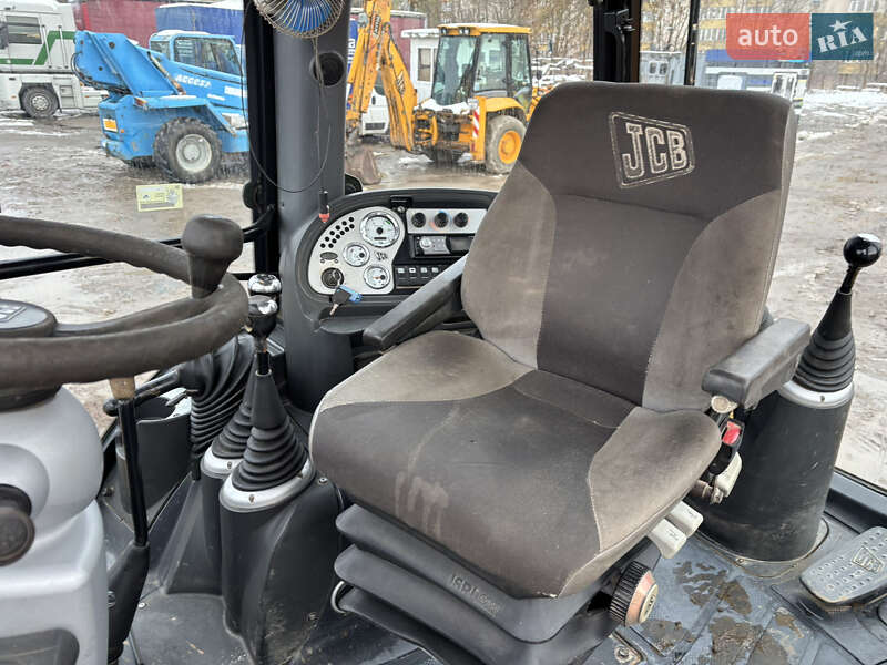 Экскаватор погрузчик JCB 3CX 2005 в Львове