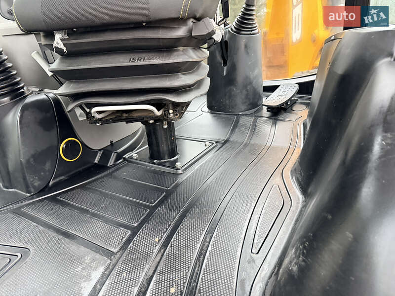 Экскаватор погрузчик JCB 3CX 2021 в Киеве