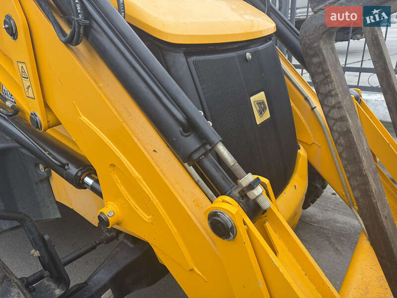 Колесный экскаватор JCB 3CX 2018 в Киеве