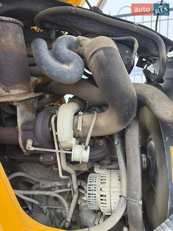 Экскаватор погрузчик JCB 3CX 2011 в Киеве