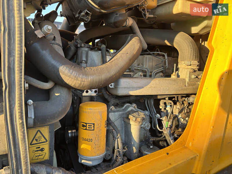 Экскаватор погрузчик JCB 3CX 2011 в Львове