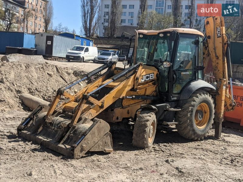 Екскаватор навантажувач JCB 3CX 2012 в Києві фото Екскаватор навантажувач JCB 3CX 2012 в Києві