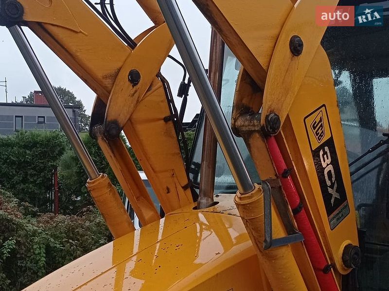 Экскаватор погрузчик JCB 3CX 2004 в Львове