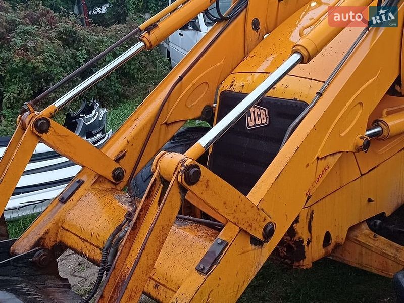 Экскаватор погрузчик JCB 3CX 2004 в Львове