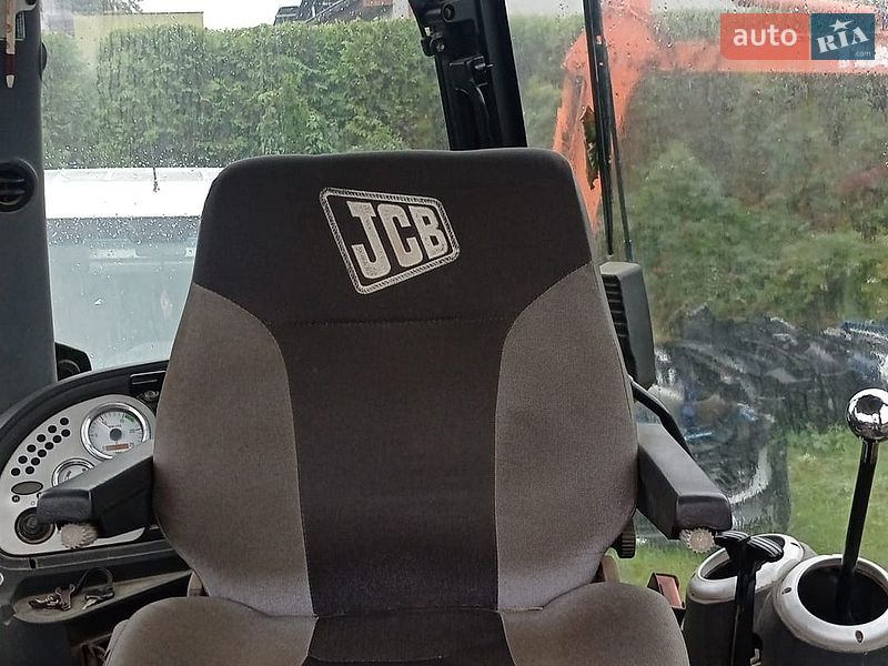 Экскаватор погрузчик JCB 3CX 2004 в Львове