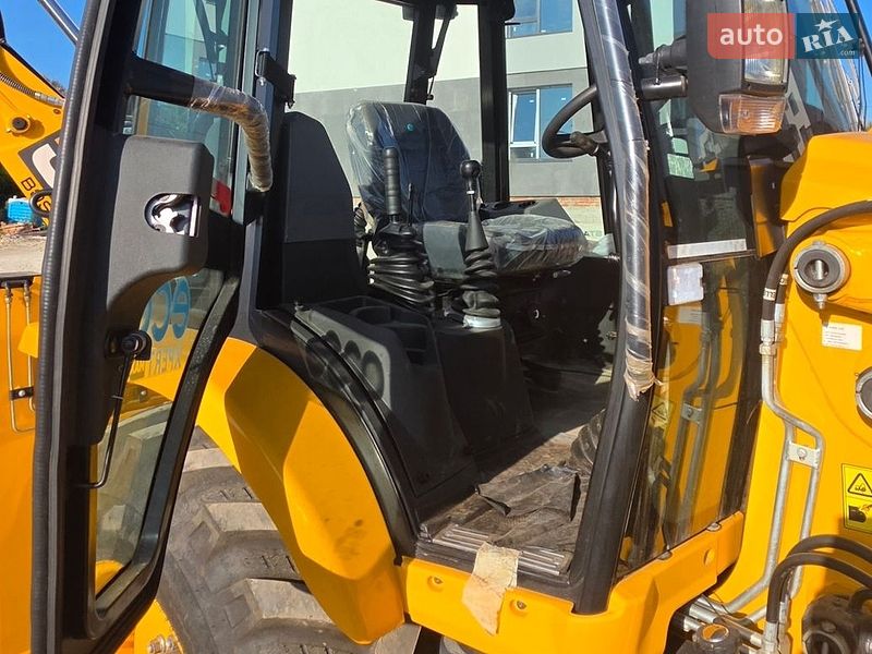 Экскаватор погрузчик JCB 3DX 2025 в Ивано-Франковске