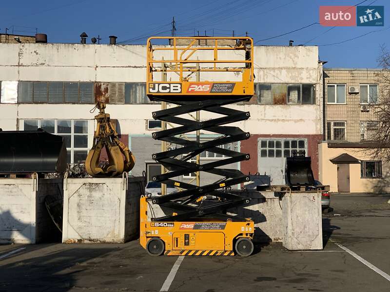 Ножичний підйомник JCB 406 2019 в Києві