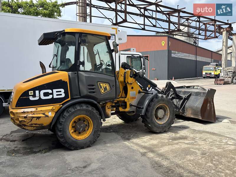 Экскаватор погрузчик JCB 406 2011 в Киеве