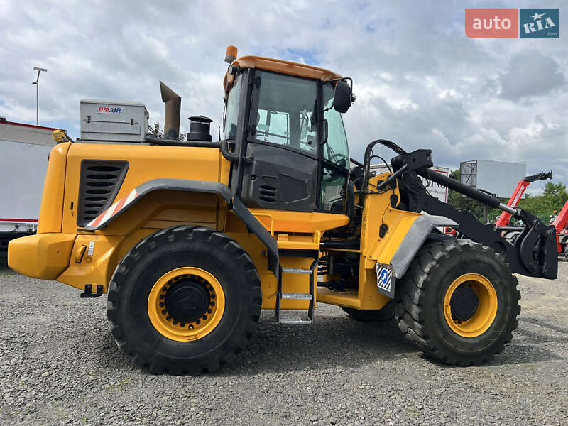 Фронтальный погрузчик JCB 436 2010 в Луцке