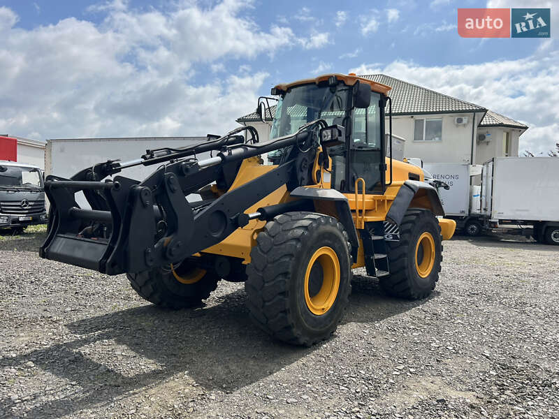 Фронтальный погрузчик JCB 436 2010 в Луцке