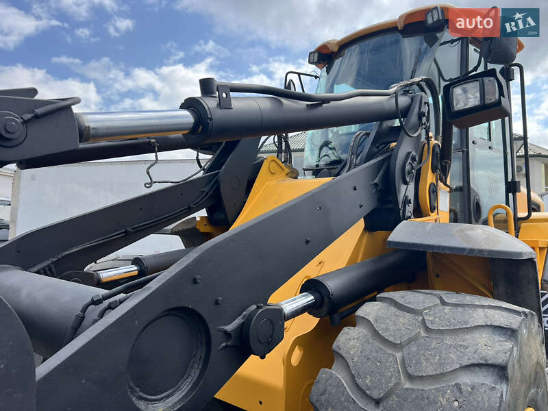 Фронтальный погрузчик JCB 436 2010 в Луцке