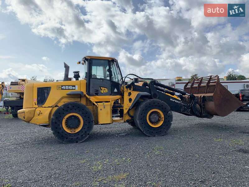 Фронтальный погрузчик JCB 456 2010 в Луцке