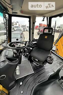 Экскаватор погрузчик JCB 4CX 2021 в 