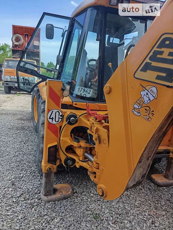 Экскаватор погрузчик JCB 4CX 2001 в Тячеве фото 12 Экскаватор погрузчик JCB 4CX 2001 в Тячеве