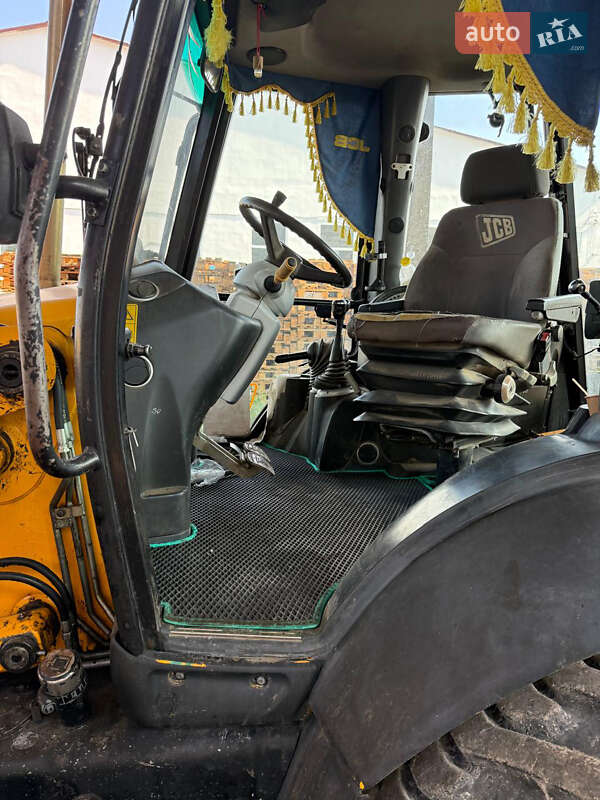 Екскаватор навантажувач JCB 4CX 2009 в Бородянці