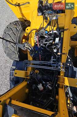 Экскаватор погрузчик JCB 4CX 2005 в 