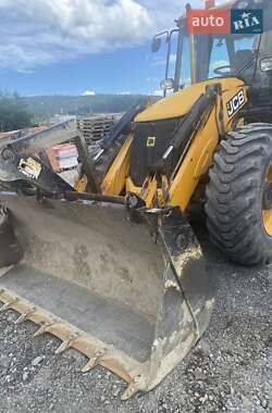 Екскаватор навантажувач JCB 4CX 2011 в Ужгороді
