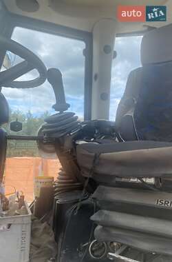 Экскаватор погрузчик JCB 4CX 2011 в 
