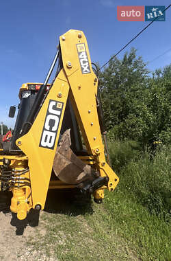 Экскаватор погрузчик JCB 4CX 2001 в 