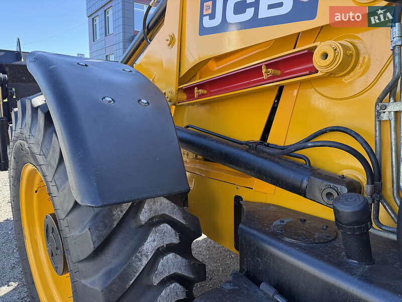 Экскаватор погрузчик JCB 4CX 2010 в Киеве