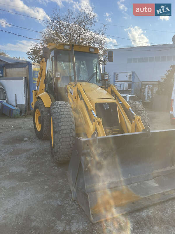 Екскаватор навантажувач JCB 4CX 2003 в Чернівцях