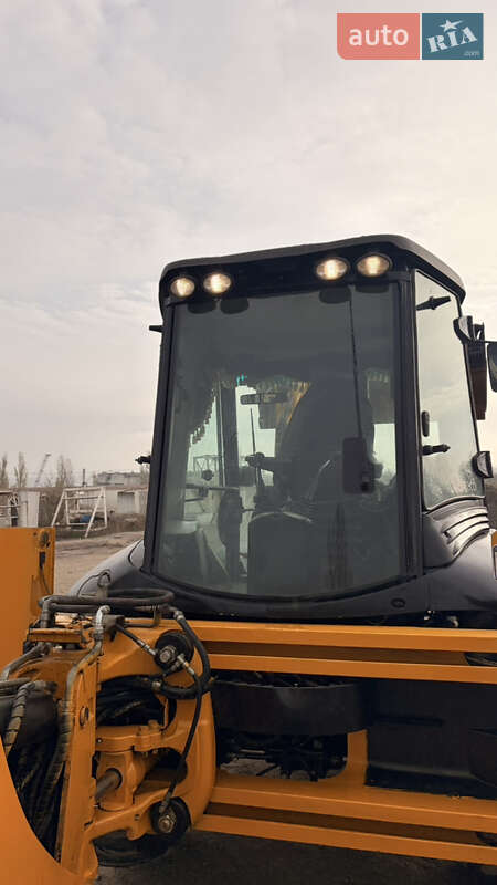 Экскаватор погрузчик JCB 4CX 2013 в Николаеве