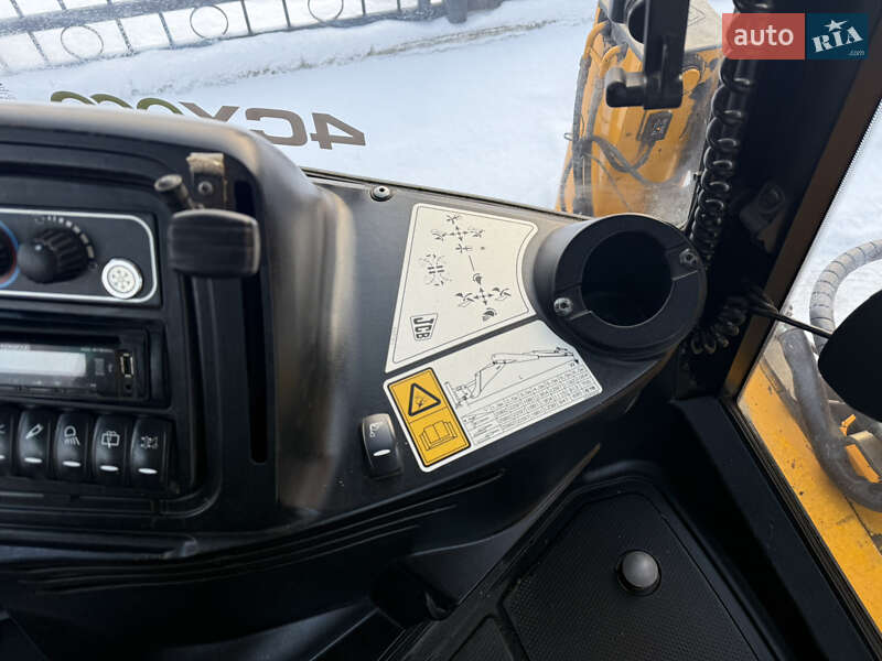 Экскаватор погрузчик JCB 4CX 2016 в Киеве