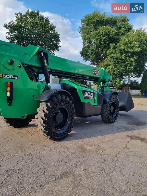 Телескопический погрузчик JCB 516-40 2015 в Ровно