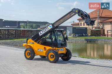 Подъемник телескопический JCB 520 2017 в Житомире
