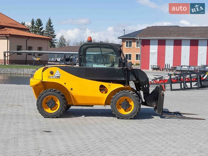 JCB 520 2014